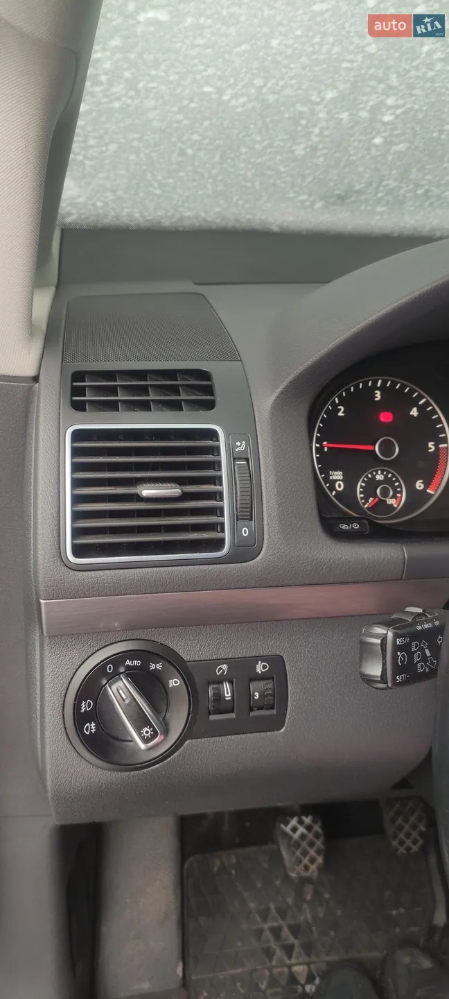 2013 Volkswagen Touran - мініатюра 11