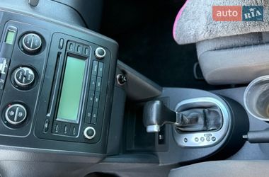 Мінівен Volkswagen Touran 2005 в Делятині