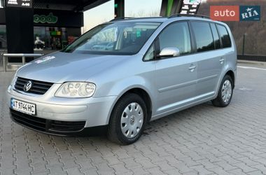 Минивэн Volkswagen Touran 2005 в Делятине