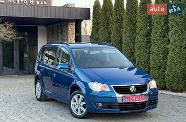 Минивэн Volkswagen Touran 2007 в Иршаве