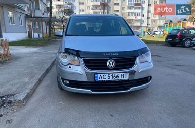 Минивэн Volkswagen Touran 2008 в Владимире