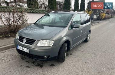 Минивэн Volkswagen Touran 2005 в Киеве
