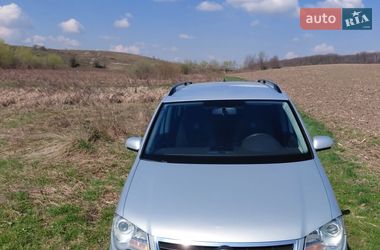 Минивэн Volkswagen Touran 2008 в Черновцах
