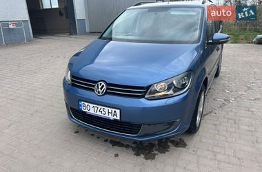 Минивэн Volkswagen Touran 2012 в Бучаче