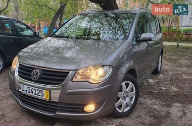 Мінівен Volkswagen Touran 2008 в Черкасах