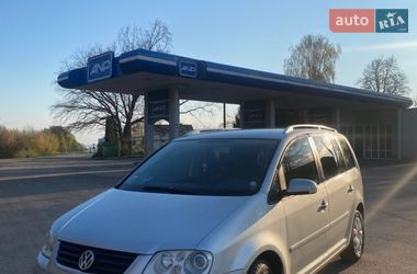 Мінівен Volkswagen Touran 2004 в Ярмолинцях