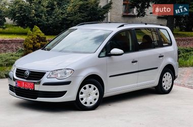 Минивэн Volkswagen Touran 2009 в Коростене