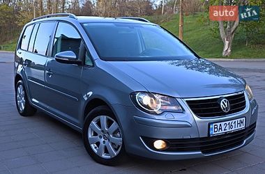 Мінівен Volkswagen Touran 2009 в Кременчуці