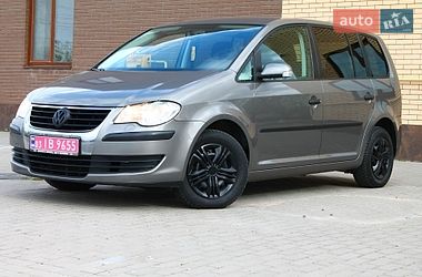 Минивэн Volkswagen Touran 2008 в Белой Церкви
