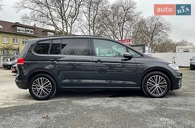 Мікровен Volkswagen Touran 2018 в Львові