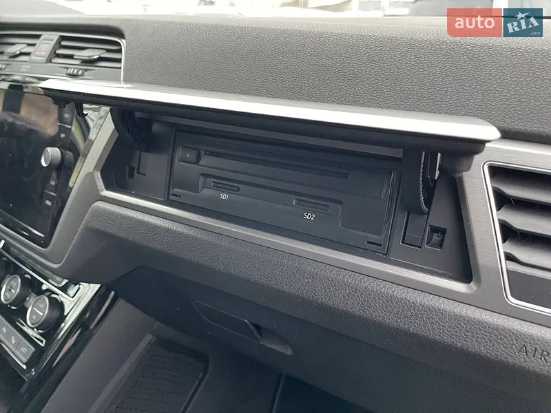 Volkswagen Touran 2018 VIN WVGZZZ1TZKW025576 фото оголошення 28 з 89