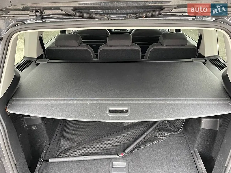 Volkswagen Touran 2018 VIN WVGZZZ1TZKW025576 фото оголошення 8 з 89