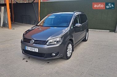 Мінівен Volkswagen Touran 2013 в Чернівцях