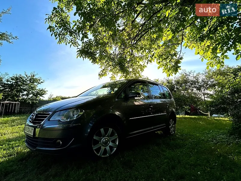 Volkswagen Touran 2006 VIN WVGZZZ1TZ7W018837 фото оголошення 2 з 57