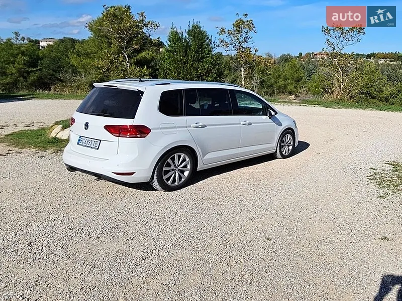Volkswagen Touran