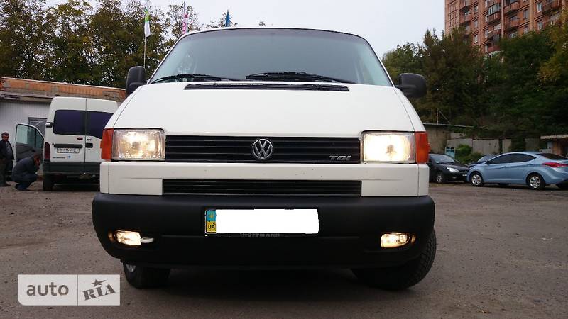 Мінівен Volkswagen Transporter 2000 в Рівному