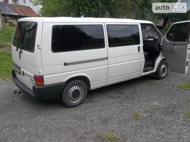 Минивэн Volkswagen Transporter 2000 в Сколе