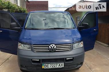 Грузопассажирский фургон Volkswagen Transporter 2005 в Николаеве