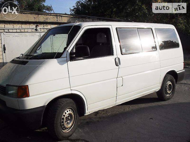 Вантажопасажирський фургон Volkswagen Transporter 2001 в 