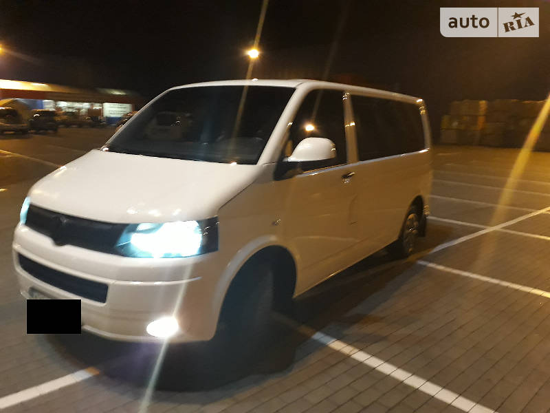 Минивэн Volkswagen Transporter 2010 в Киеве