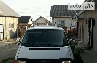 Грузопассажирский фургон Volkswagen Transporter 2003 в Глыбокой