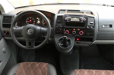 Минивэн Volkswagen Transporter 2015 в Иршаве