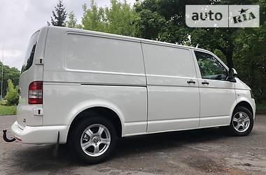 Вантажопасажирський фургон Volkswagen Transporter 2012 в Радивиліві