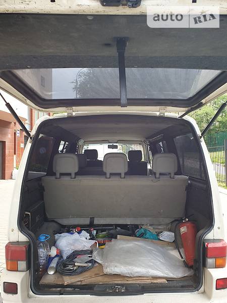 Вантажопасажирський фургон Volkswagen Transporter 2001 в Києві