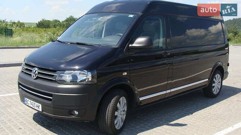Минивэн Volkswagen Transporter 2015 в Николаеве