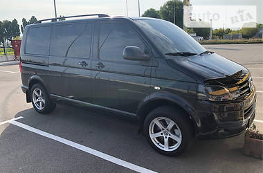  Volkswagen Transporter 2011 в 