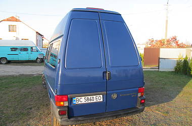 Грузопассажирский фургон Volkswagen Transporter 2003 в Яворове