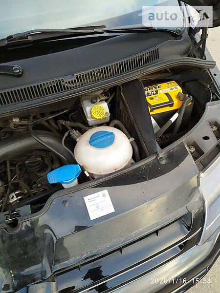 Грузовой фургон Volkswagen Transporter 2012 в Южном