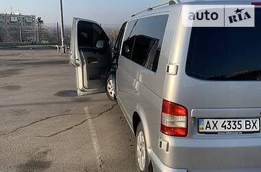 Вантажопасажирський фургон Volkswagen Transporter 2011 в Харкові