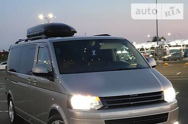 Вантажопасажирський фургон Volkswagen Transporter 2010 в 