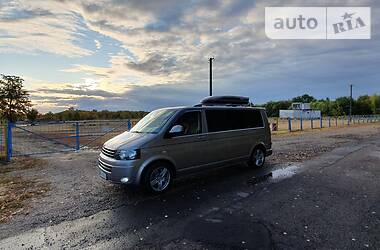Вантажопасажирський фургон Volkswagen Transporter 2010 в 