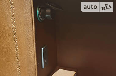Вантажопасажирський фургон Volkswagen Transporter 2010 в 