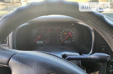 Вантажопасажирський фургон Volkswagen Transporter 2002 в 