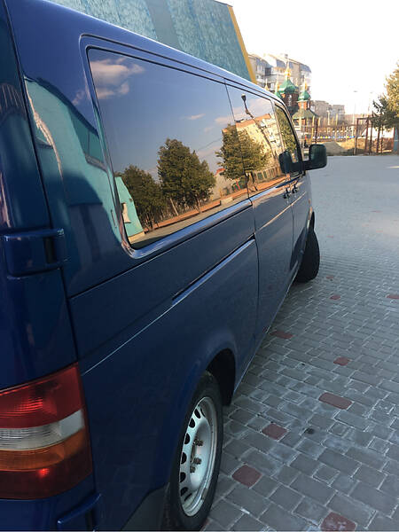 Мінівен Volkswagen Transporter 2004 в Івано-Франківську