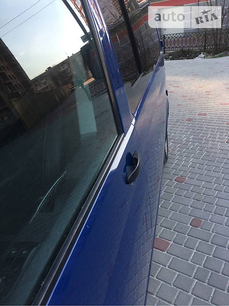 Мінівен Volkswagen Transporter 2004 в Івано-Франківську