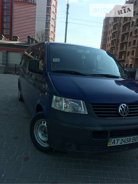 Мінівен Volkswagen Transporter 2004 в Івано-Франківську