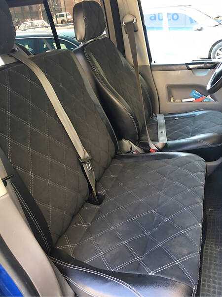 Мінівен Volkswagen Transporter 2004 в Івано-Франківську