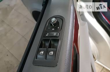 Мінівен Volkswagen Transporter 2011 в 
