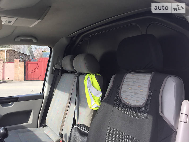 Вантажопасажирський фургон Volkswagen Transporter 2010 в Новгородці