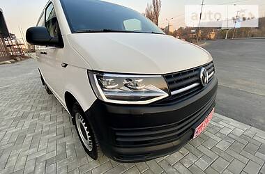 Мінівен Volkswagen Transporter 2015 в 