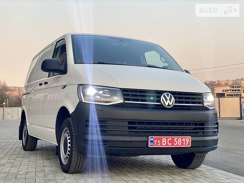 Мінівен Volkswagen Transporter 2015 в 