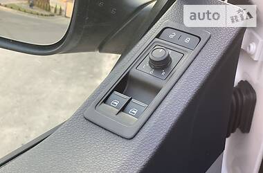 Мінівен Volkswagen Transporter 2015 в 
