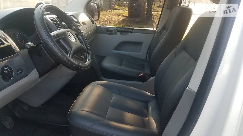 Вантажопасажирський фургон Volkswagen Transporter 2004 в Чернігові