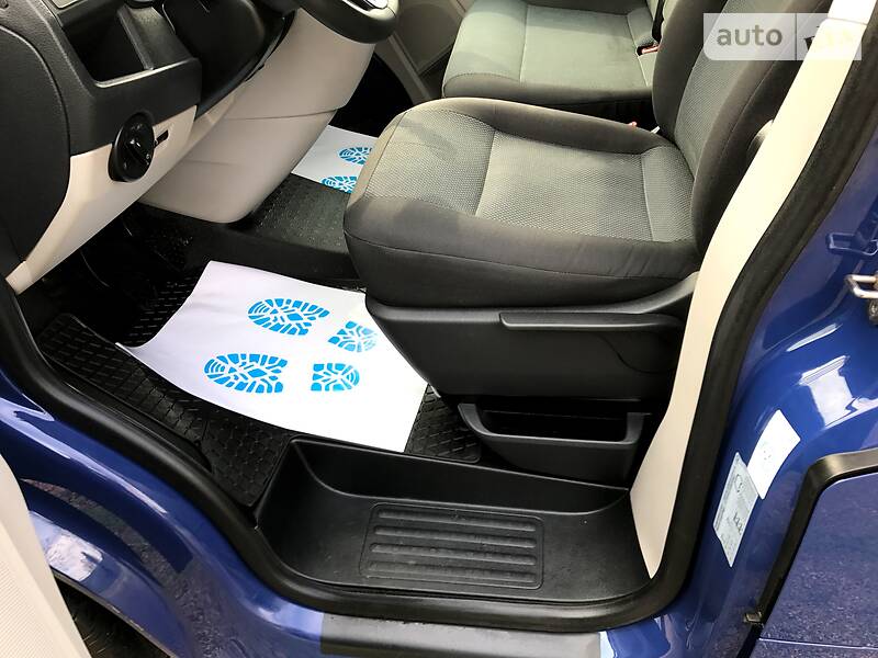 Вантажопасажирський фургон Volkswagen Transporter 2016 в Одесі