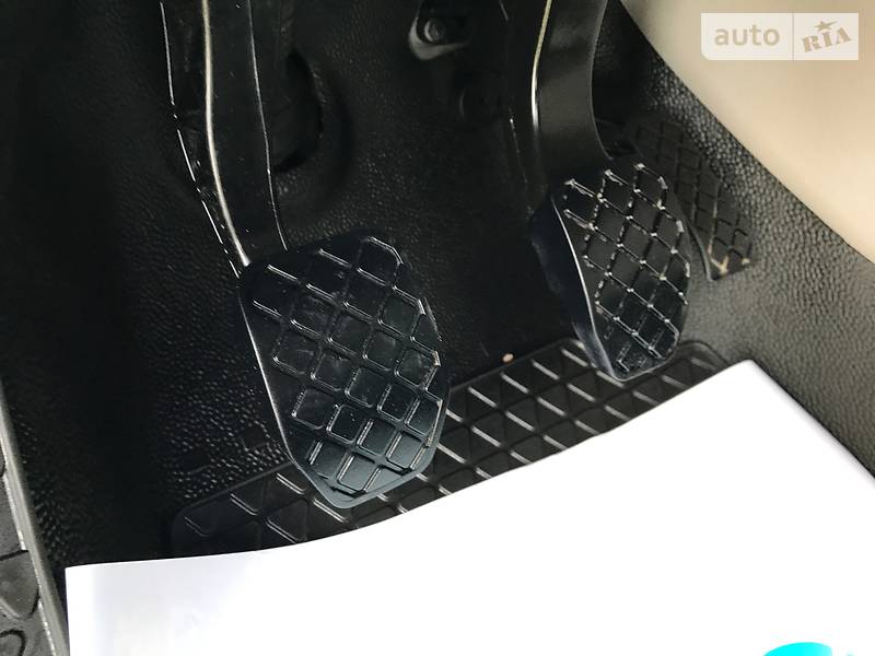 Вантажопасажирський фургон Volkswagen Transporter 2016 в Одесі
