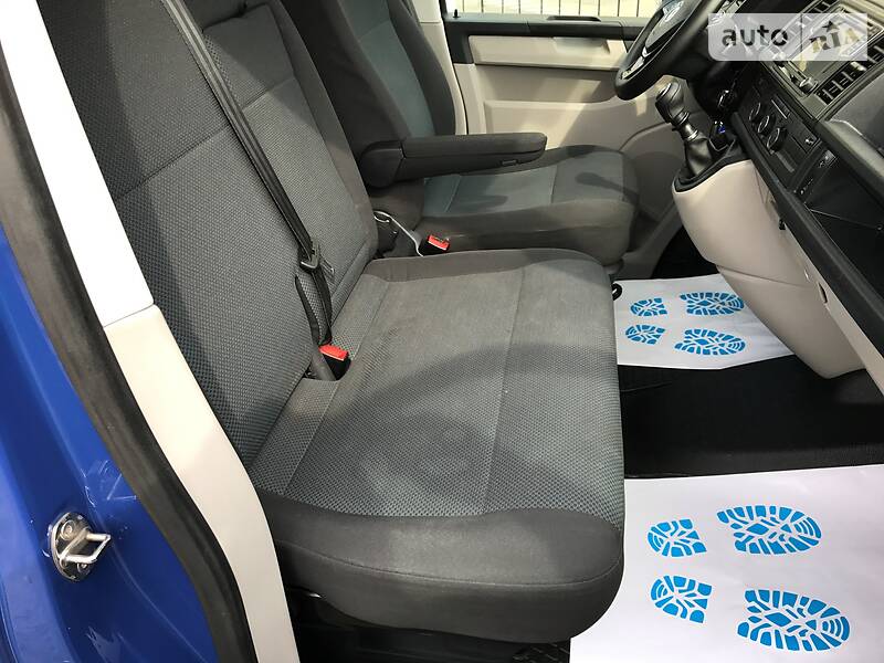Вантажопасажирський фургон Volkswagen Transporter 2016 в Одесі
